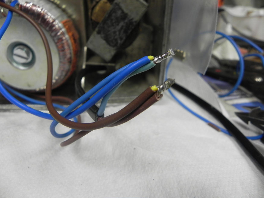 the power supply wires soldered toghether