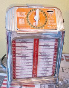 wallbox Buckley Music Box
